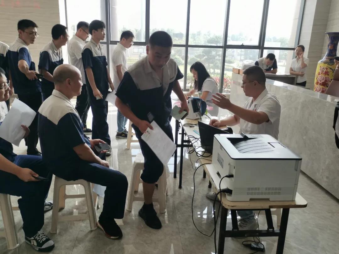 無償獻(xiàn)血，溫暖相傳